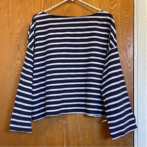 Levi’s Women Cropped Oversized Striped T-shirt, Navy & White, Large